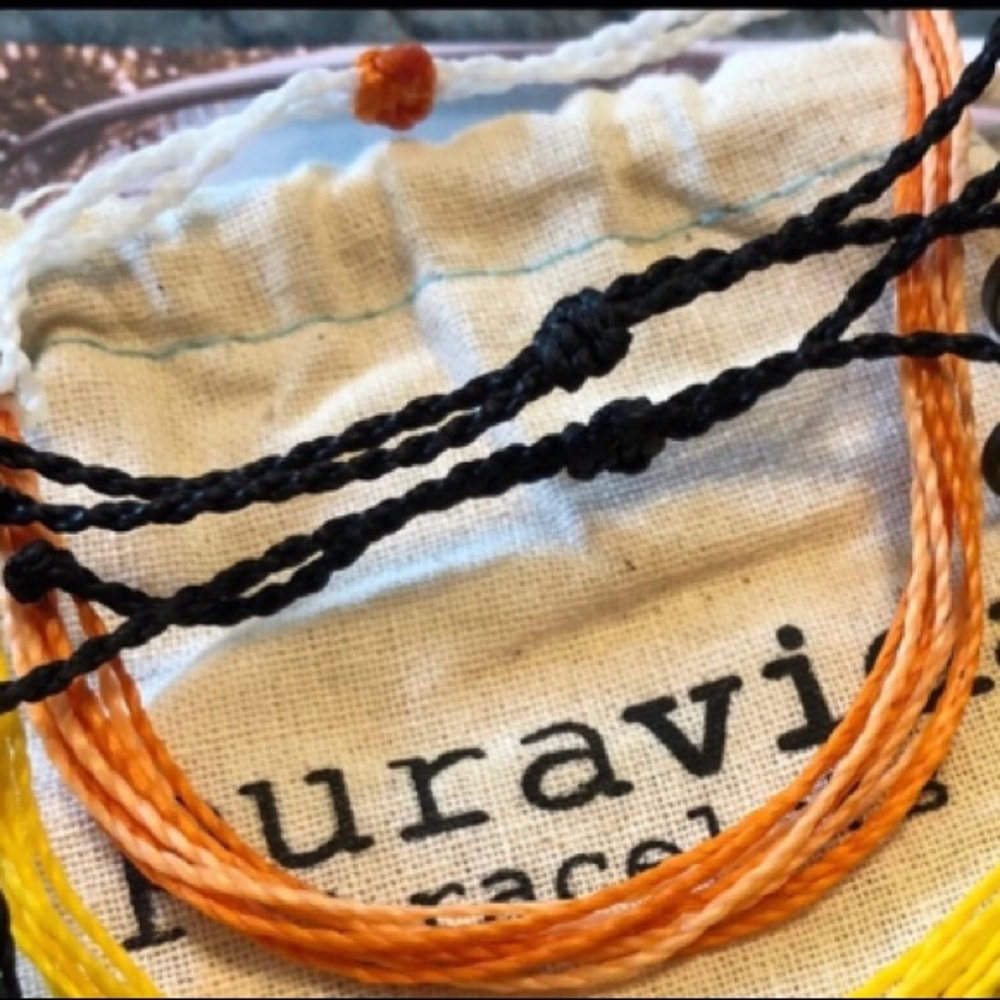 NWOT ORANGE ORIGINAL PURA VIDA BRACELET
